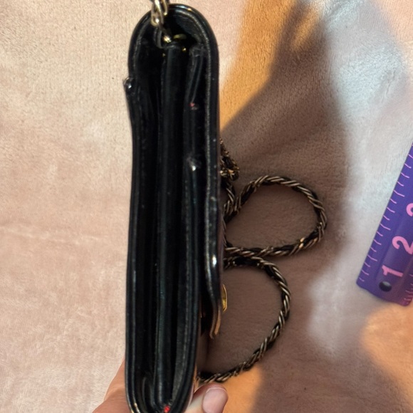 Vintage Ande’ Black Patent Leather Handbag With Gold Chain Shoulder Strap - Picture 6 of 11